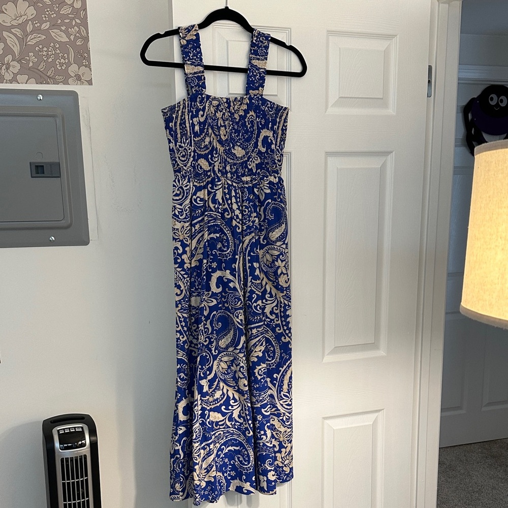 Zara Blue and White Patterned midi Dress